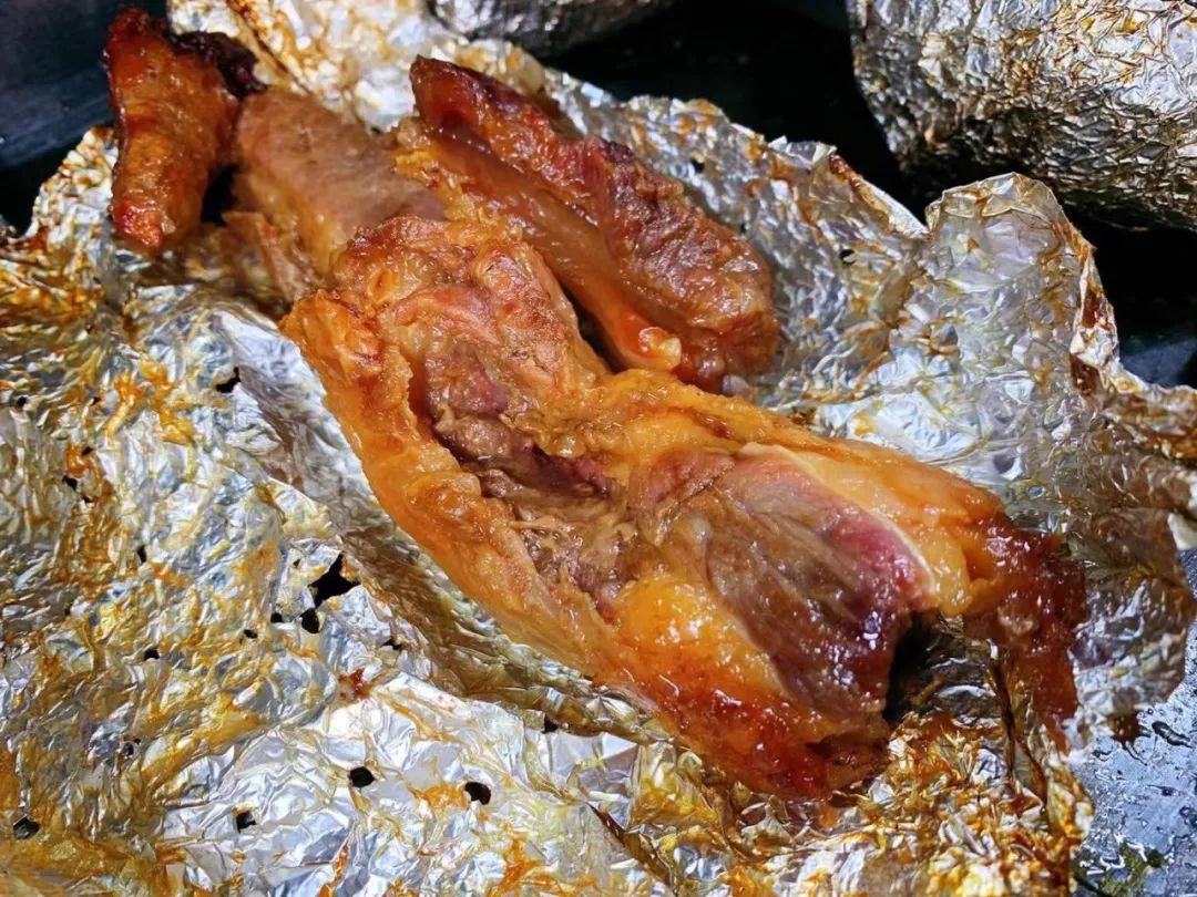 不远开车20公里,长春这家土窑太香了!烧公鸡烧土豆地瓜原汁原味