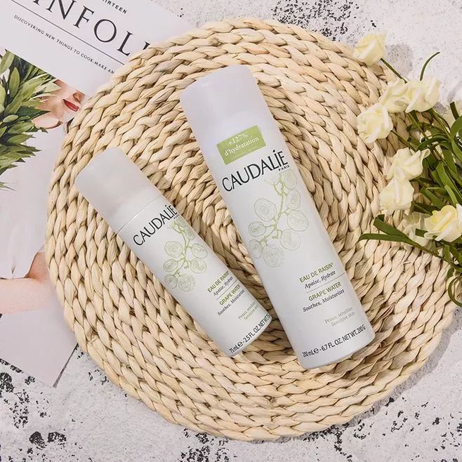 皮肤干巴巴的会痒是怎么回事,皮肤干巴巴是缺水吗