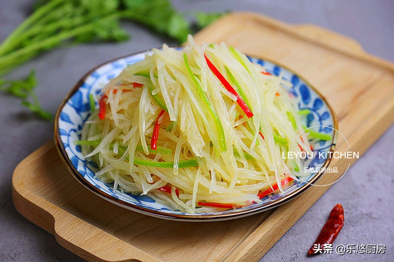 炒土豆丝要不要把淀粉洗掉,炒土豆丝不要盐