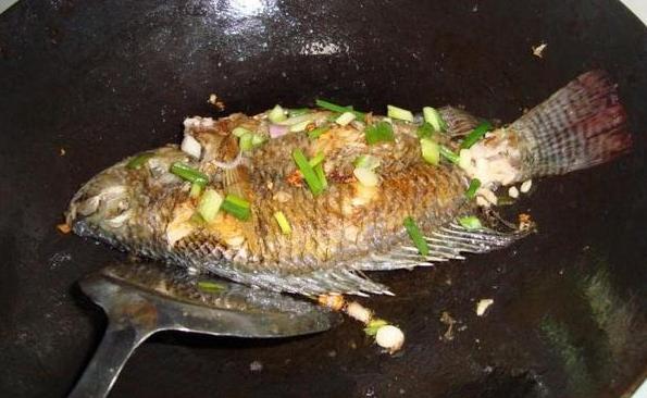 煎鱼不粘锅不破皮炸豆腐,煎豆腐酿不粘锅不破皮的正确做法