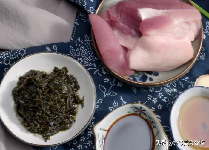 自制橄榄菜与猪肉翻炒清香美味,橄榄菜下饭菜怎么搭配