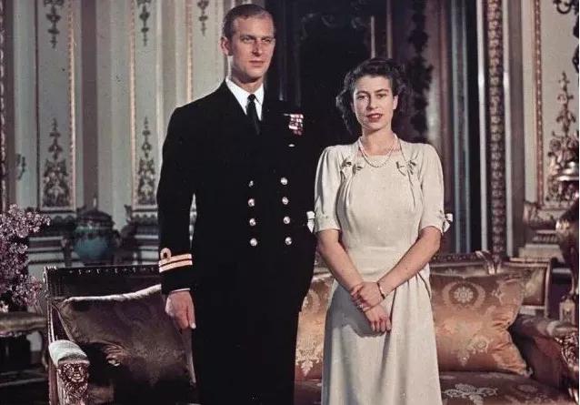 英国女王和菲利普亲王相伴73年,英国女王菲利普亲王接连离世