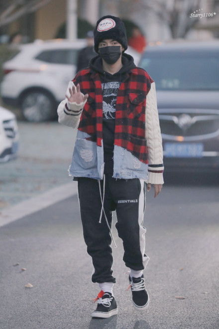 穿搭细节潮流,快来看看这些袜子的穿搭