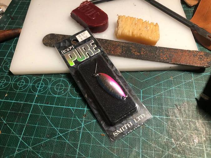 路亚入门级亮片下要不要挂饵,路亚新手钓饵推荐