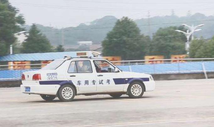 科三挂3次我决定放弃了考驾照,科三驾驶姿势不正确为什么直接挂