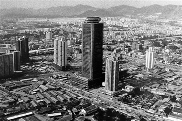 走向全盘西化的越南,中国改革和越南改革