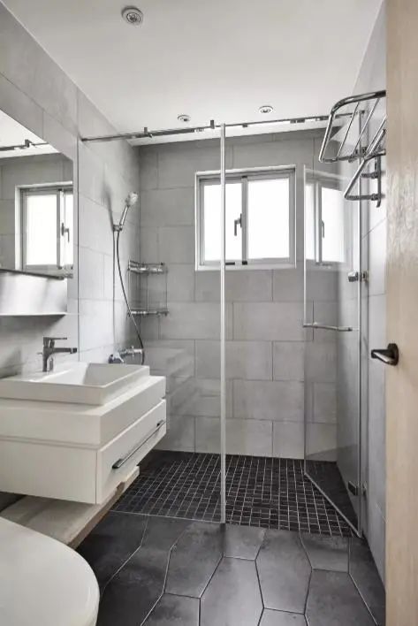 淋浴房最容易出的问题,厦门淋浴房自爆伤人案例