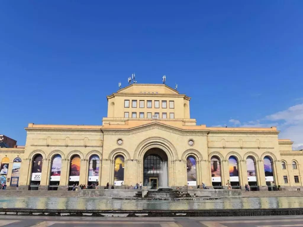 这个亚洲小国既便宜又浪漫，风景更是媲美瑞士！