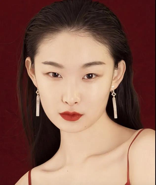 礼物适合上班族女生,适合送女生的饰品类礼物有哪些