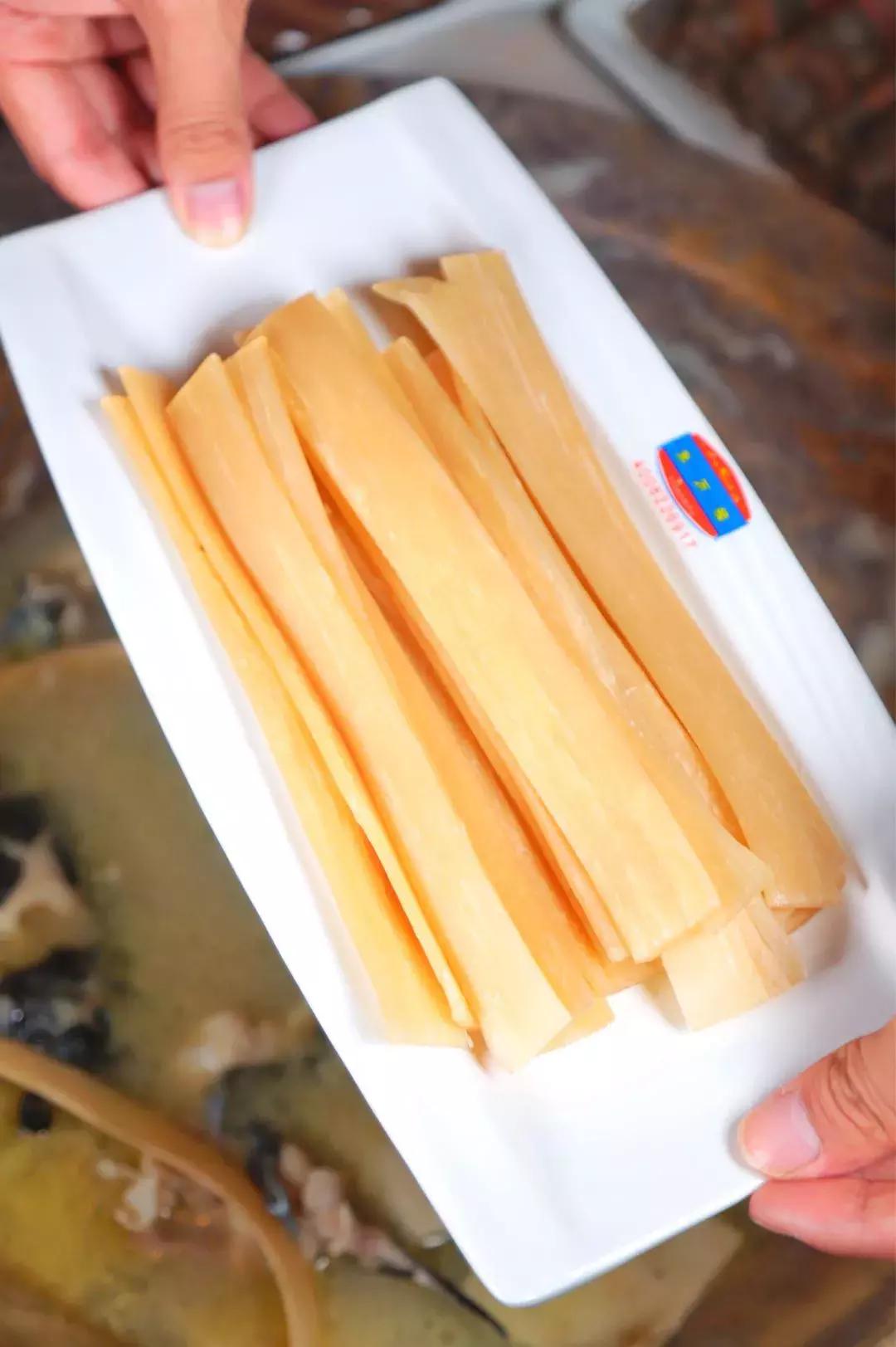 云南特色蒸汽石锅鱼什么鱼最好,特色美味云南蒸汽石锅鱼