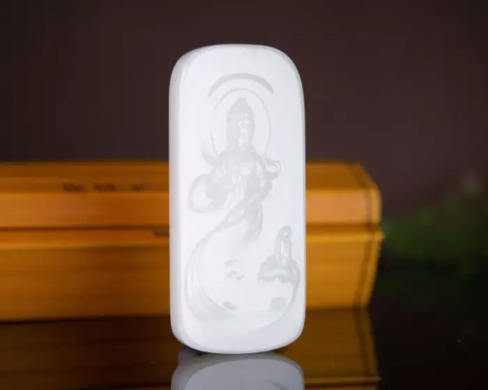 如何区分和田玉山料和籽料,记住这六个鉴别玉的小办法