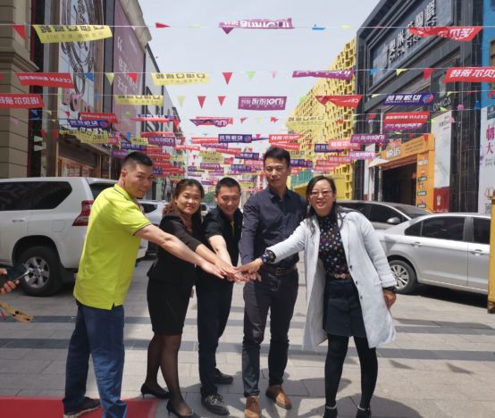 组建同业联盟“闽龙瓷砖节”专为对手引流