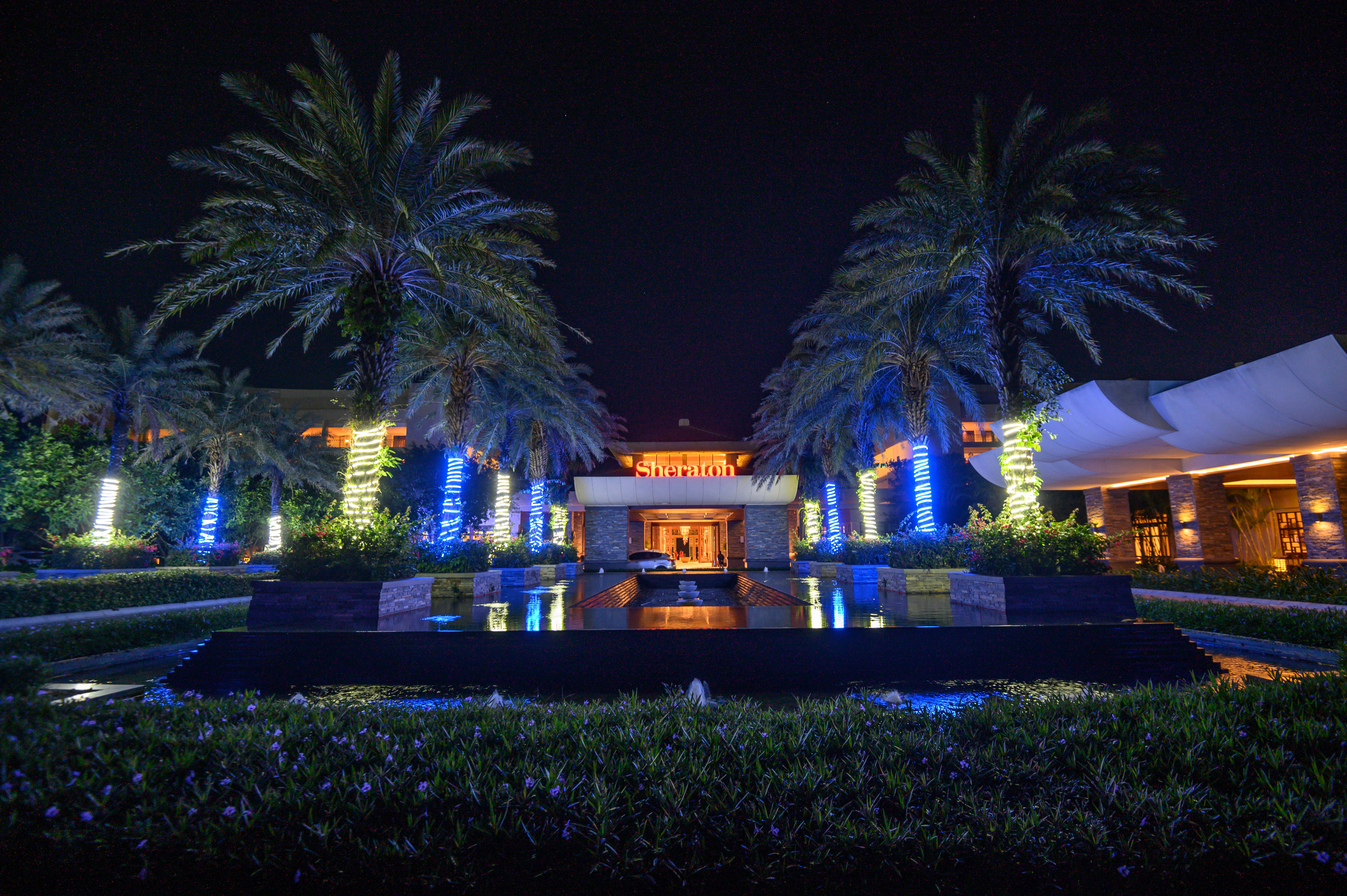 海南不止只有三亚,去万宁玩个冲浪,还有神犬小七拍摄地等着你