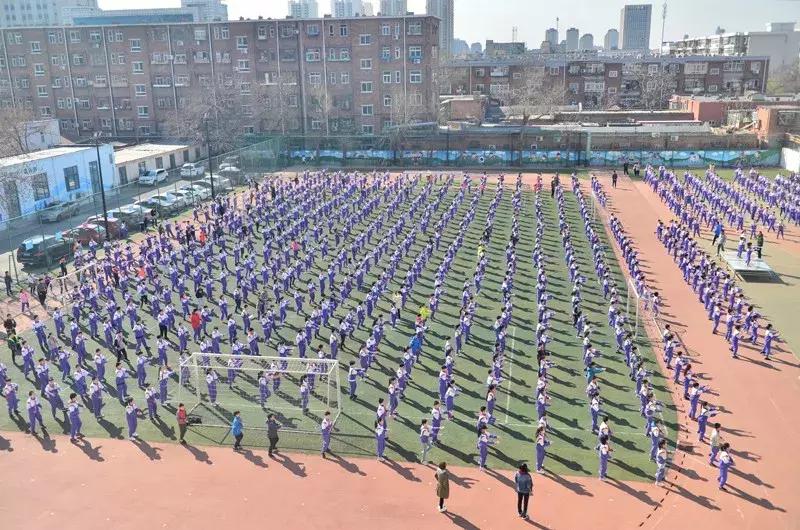 厉害啦！校长领舞，天津这所小学课间操火了！~落户天津落户联盟