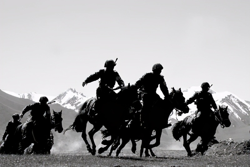 西北战役消灭马家军,咸阳之战马家军骑兵