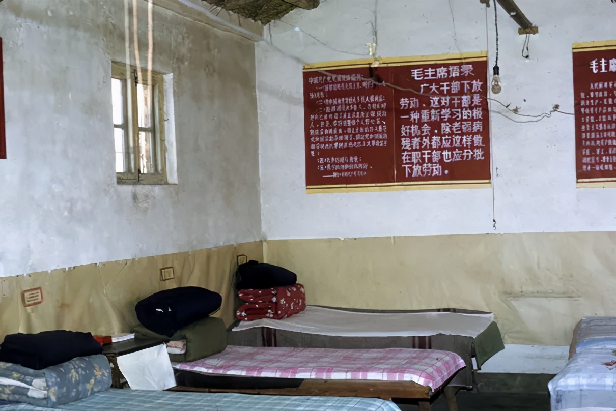 天津青年路的老照片1990年,天津市南京路图片