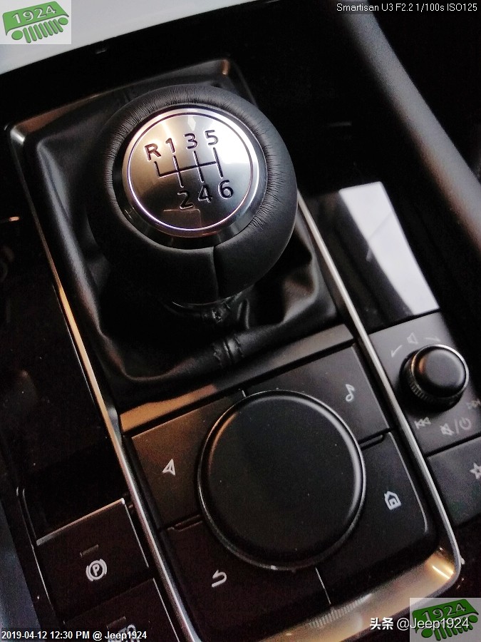 欧洲4S店实拍系列之Mazda,1---马3，我眼里最帅的两厢车