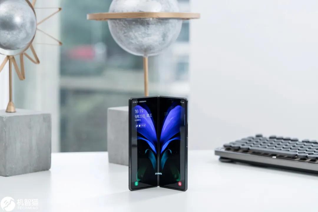 三星zfold2,三星galaxyfold2是5g吗