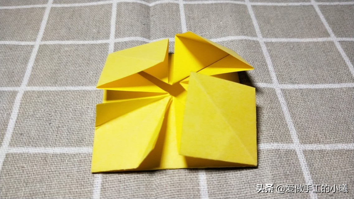 用折纸怎么折个太阳,折纸教程简单又漂亮用正方形纸折