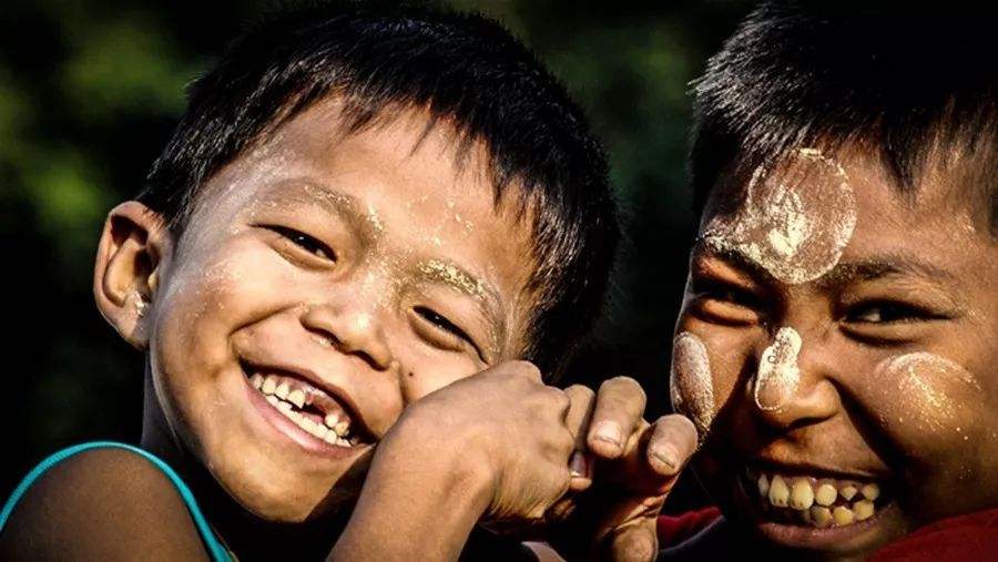 翡翠首饰缅甸翡翠 (缅甸翡翠各种饰品)