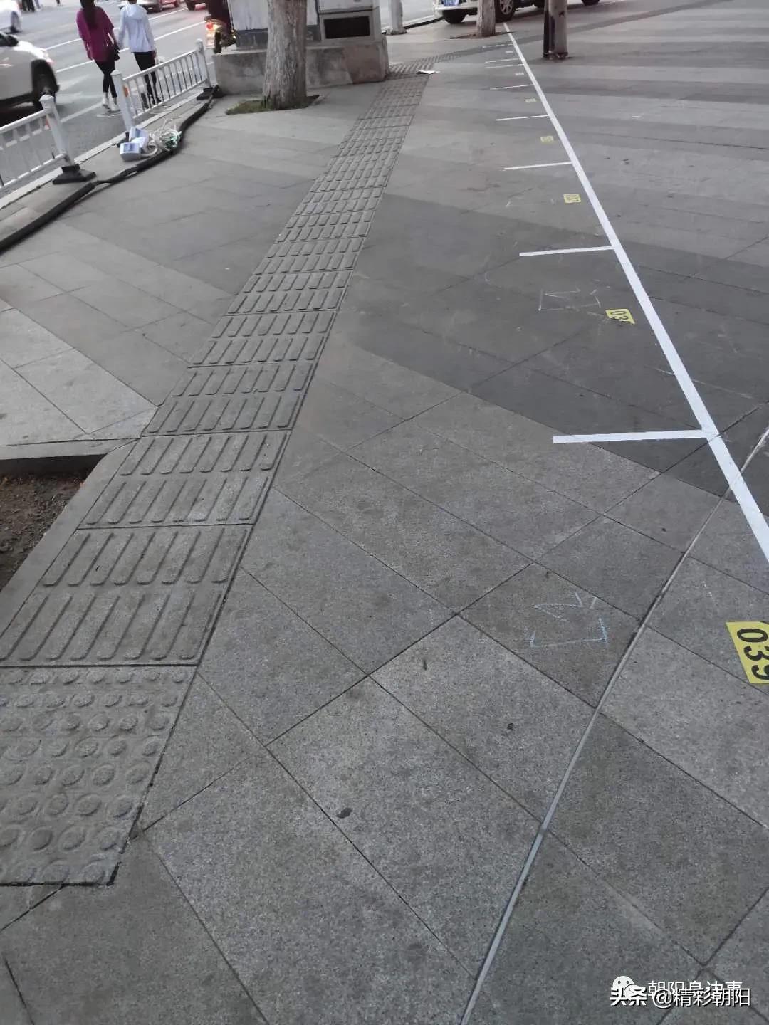 朝阳新开夜市街,朝阳广场夜市摊位出租