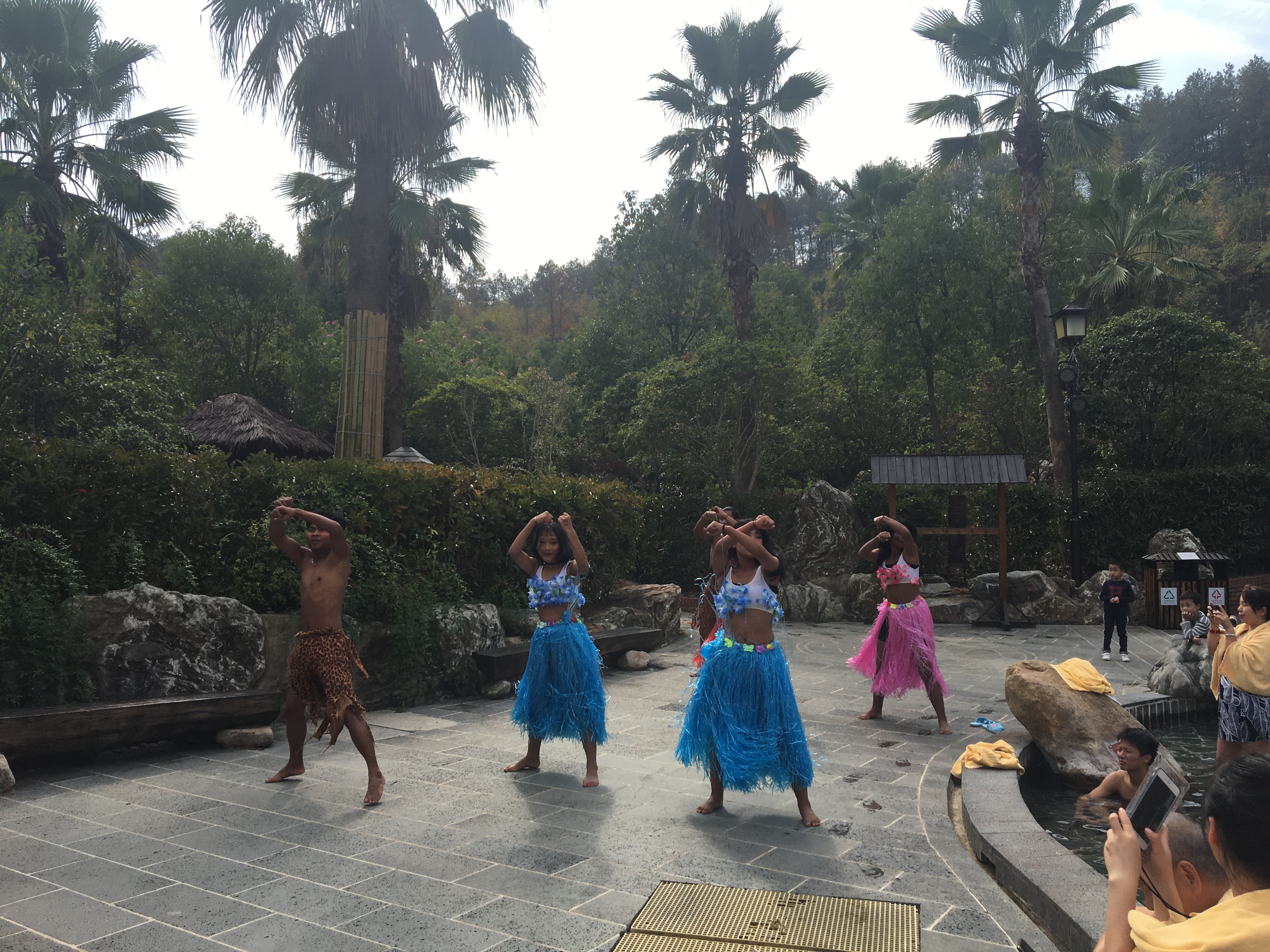 罗田三里畈温泉价格家庭套票,离武汉最近泡温泉的地方