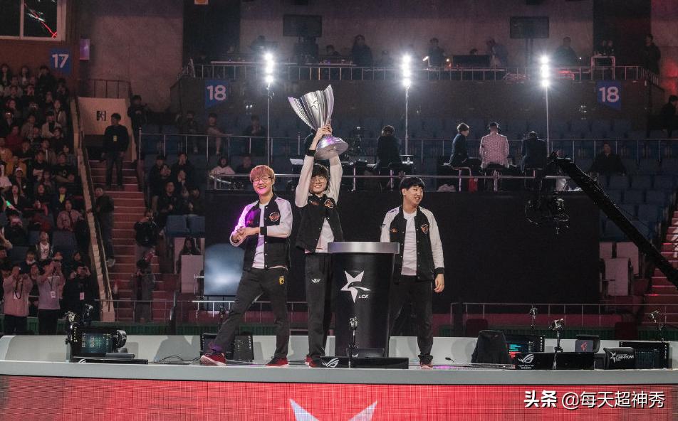 闪现faker眼位,faker评价闪现位置