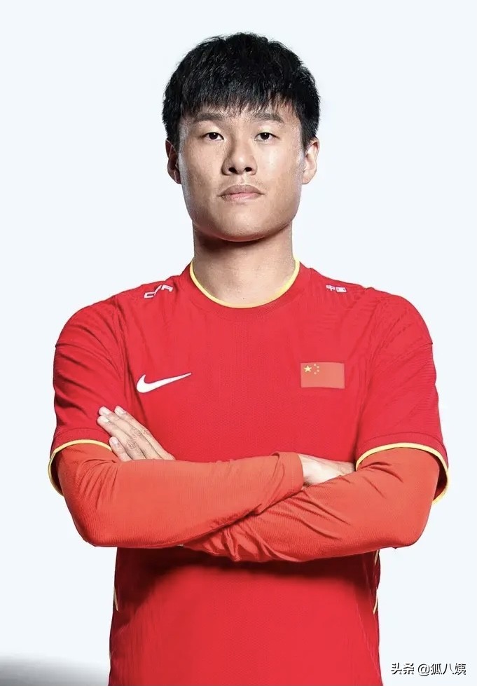 国足最强11人名单视频播放,李铁国足最强阵型