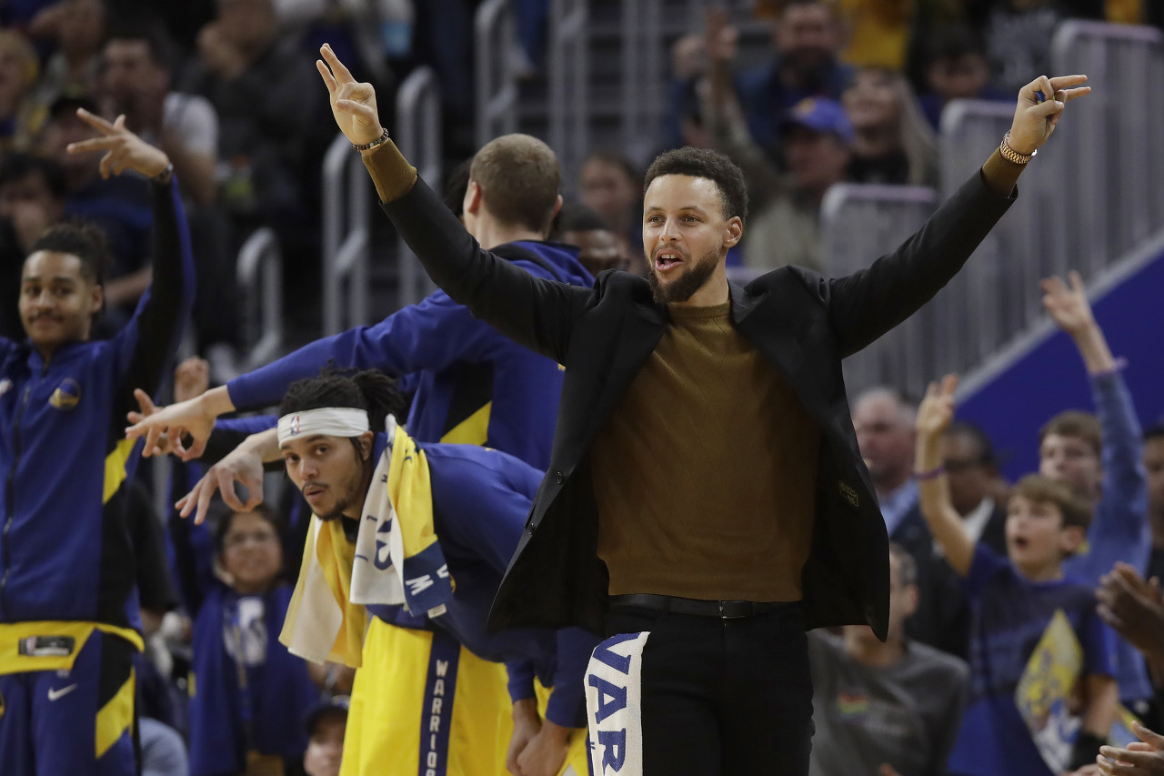 勇士晋级西决维金斯今日表现,维金斯勇士首秀助力球队取胜