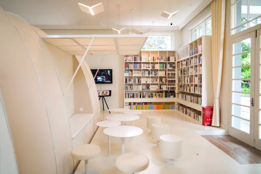 南京玄武湖边还有啥好玩的,玄武湖有什么好玩的