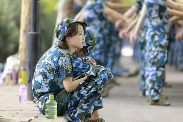 生理期军训必备物品,军训要必备什么神器和物品