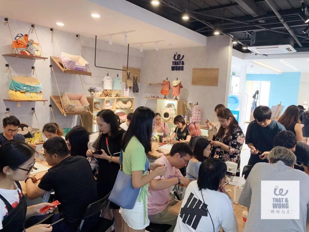 欢迎同行入内,这是一家为宠物店而开的宠物