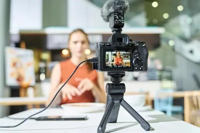 索尼a7iv什么时候发布,索尼a7m4发布了多少钱