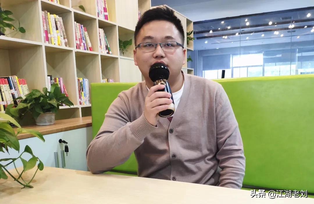 唱吧精灵麦克风q3必须要软件吗,唱吧精灵麦克风q3带声卡吗