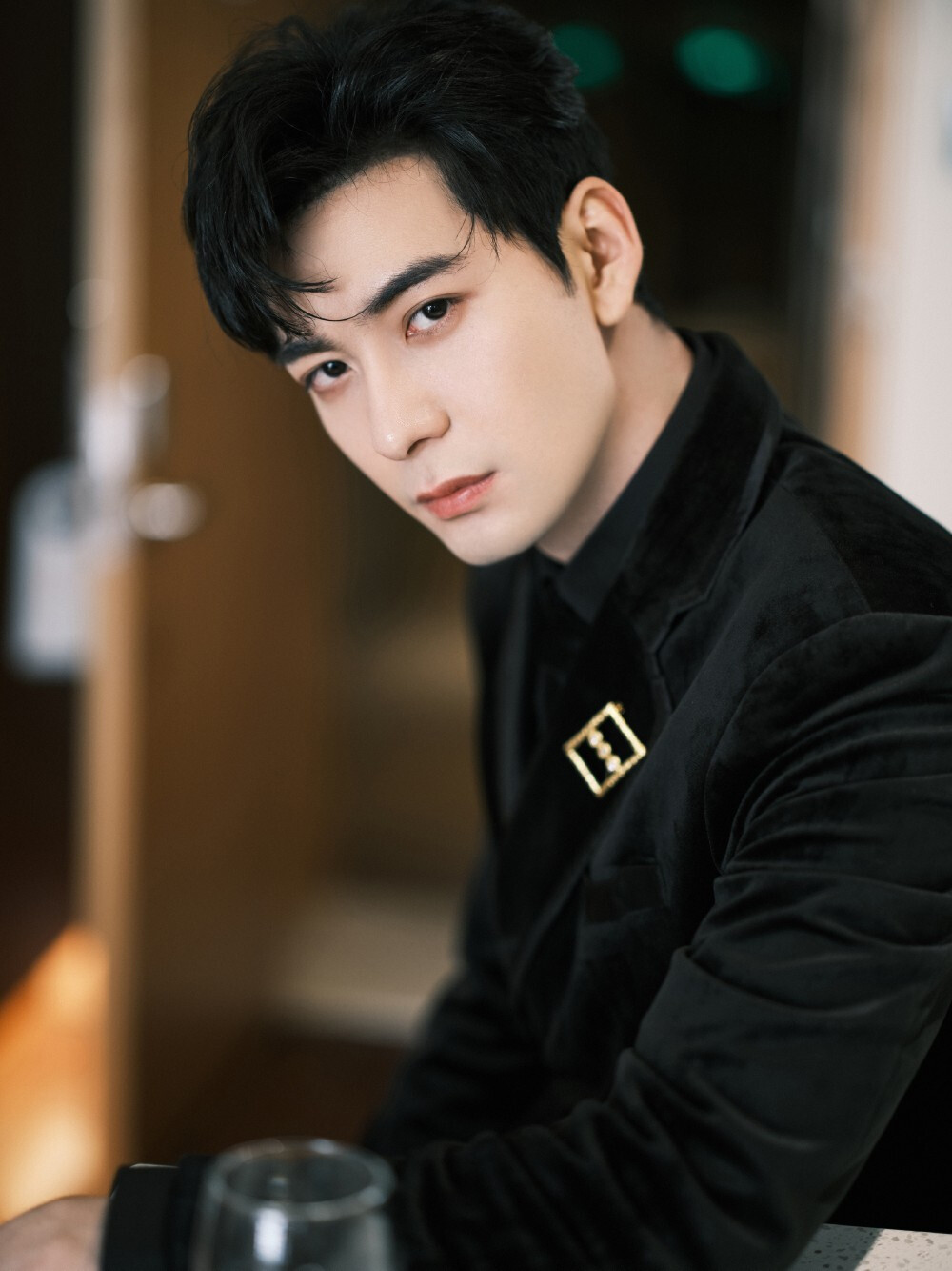 魅力十足十大男星,10位辽宁与四川的男星对比