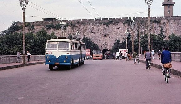 南京金陵饭店中国第一高楼的变迁,南京第一高楼与古建筑