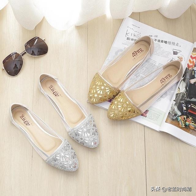 百搭气质平底单鞋防滑,适合冬天穿的平底小白鞋女