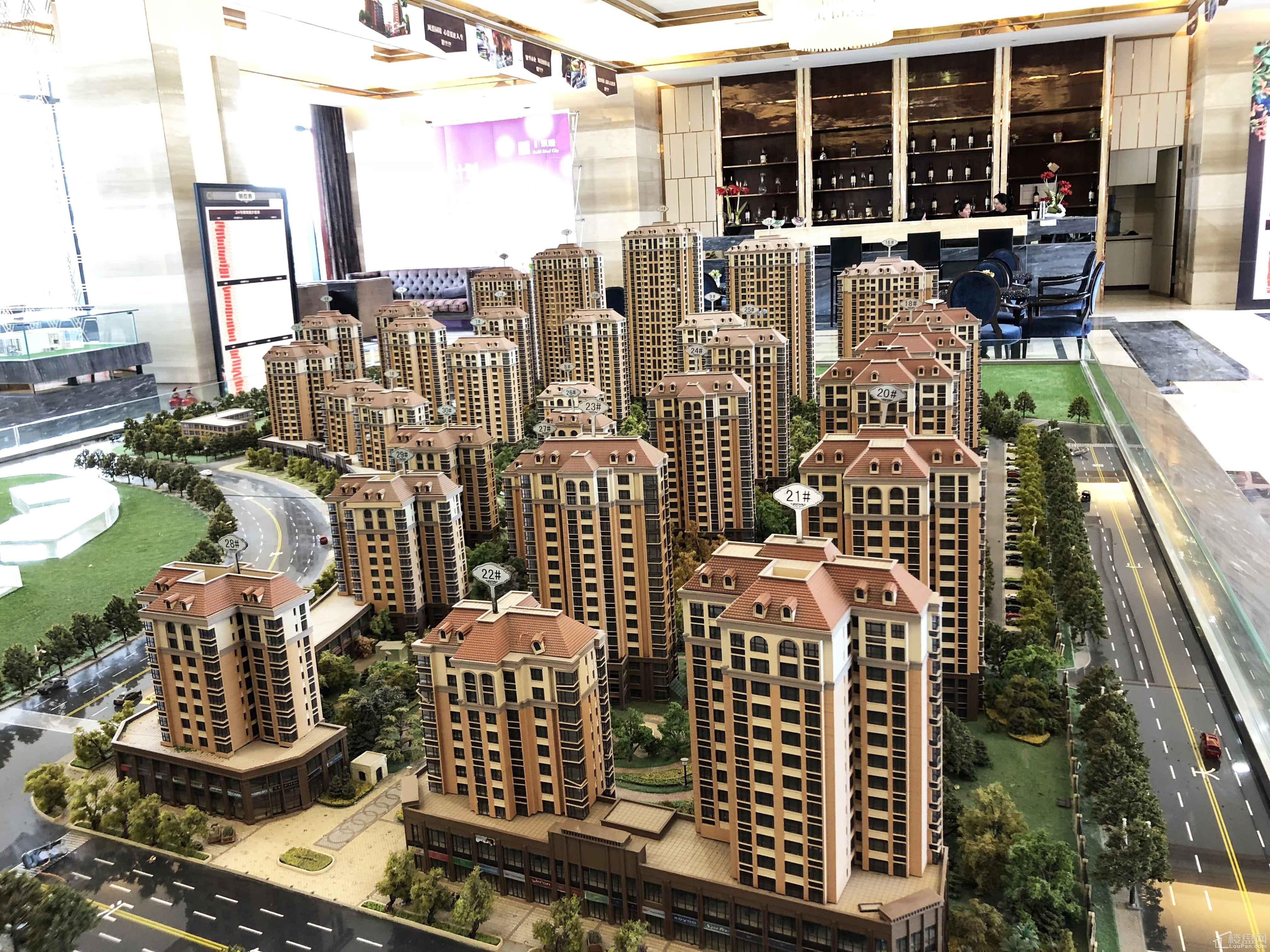 买房是边户好还是中间户型好,买房户型重要还是地段重要