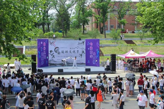 确认过眼神这是喝醉的人原版,确认过眼神是过年还要加班的人