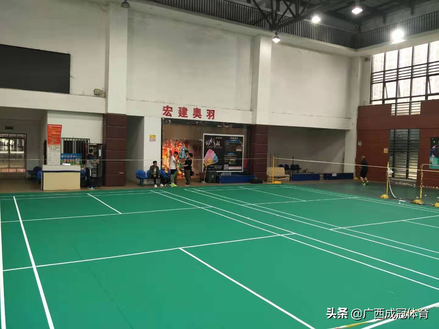 气排球一般用什么颜色的pvc地胶,羽毛球pvc运动地胶