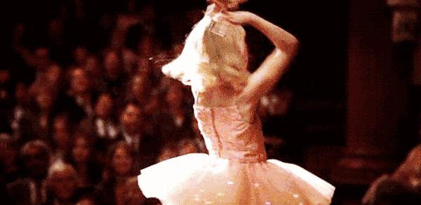 儿子说想开挖掘机,3岁孩子开挖掘机