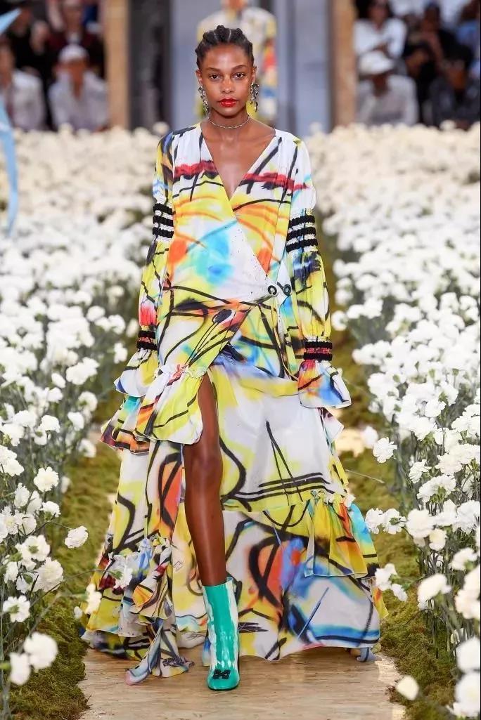 高奢大牌感卫衣,5000元一件卫衣