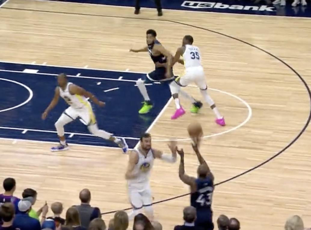 这也吹犯规?注定载入史册的无耻判罚!裁判*球赌**了吗?