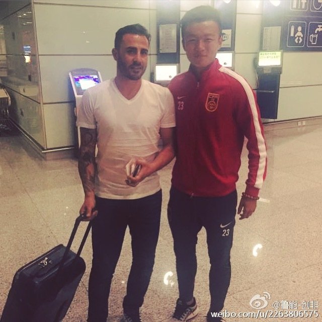 椴佽兘灏忓皢鎯婅壋涓秴瑙嗛,灞变笢椴佽兘娉板北灏忓皢棣栫