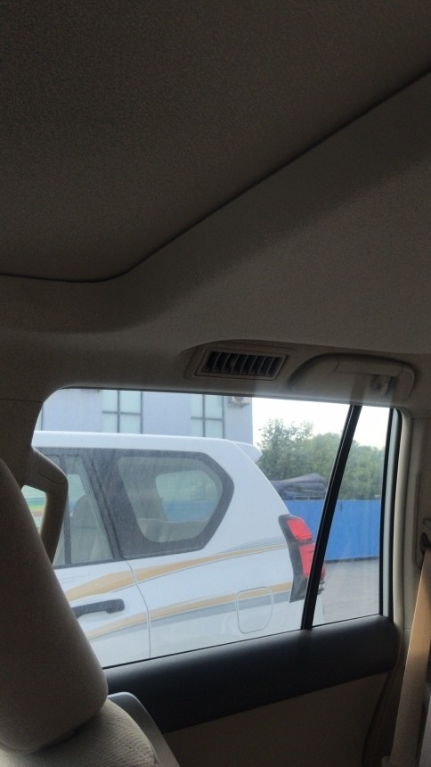 进口中东版丰田霸道2700最低价,10款丰田霸道中东版2700手动挡加速