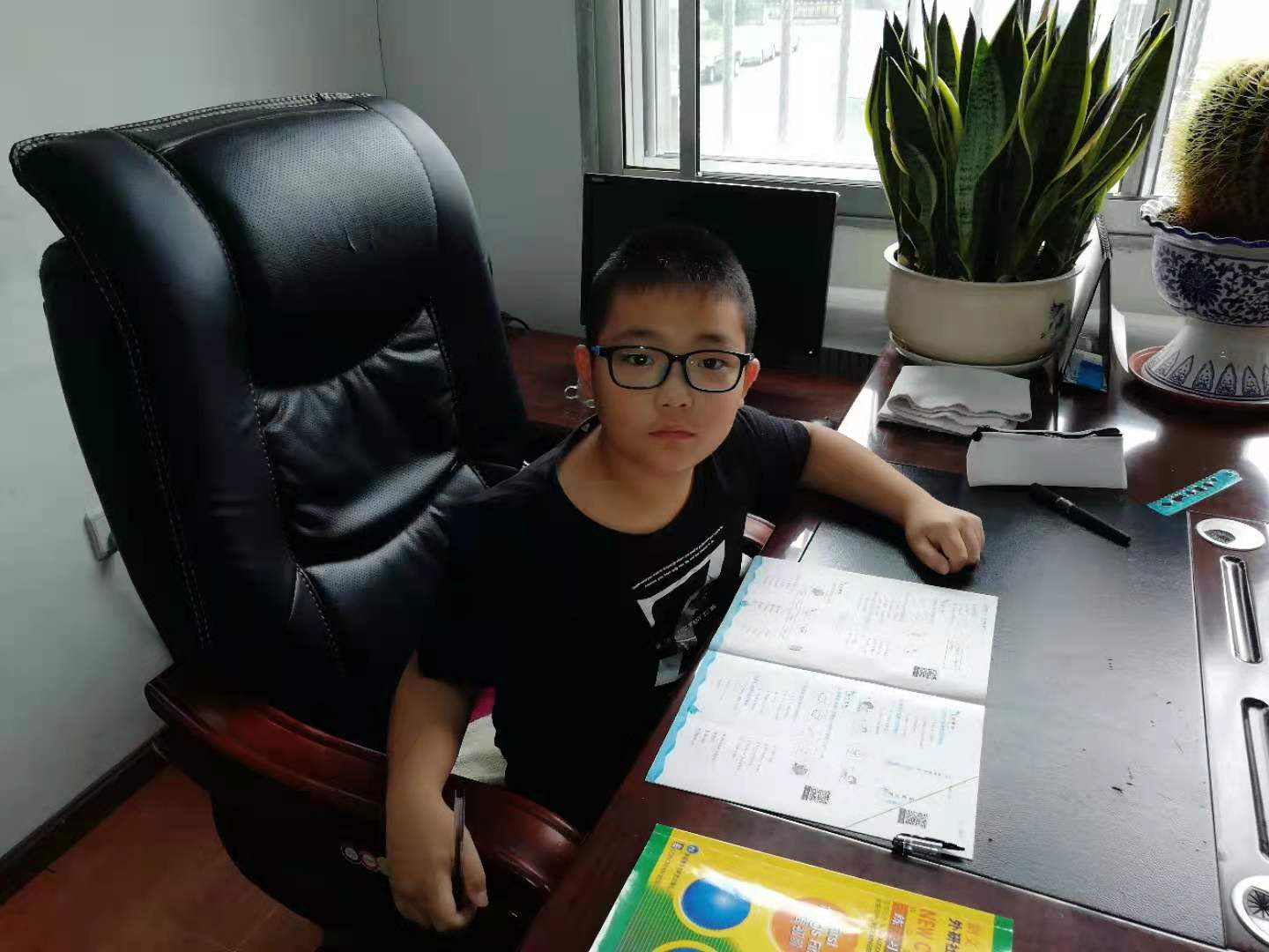 我的学校小学英语作文,myschool我的校园英语作文