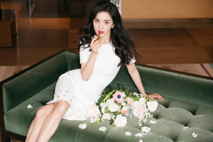 杨幂成为亚太地区代言人,杨幂全球代言雅诗兰黛