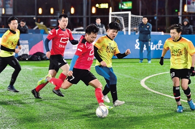 甩开键盘秒变“足球男神”！围观2018天府软件园第三届五人制足球赛