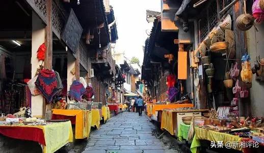 土家风情芙蓉镇,芙蓉镇土家文化滋养的千年古镇