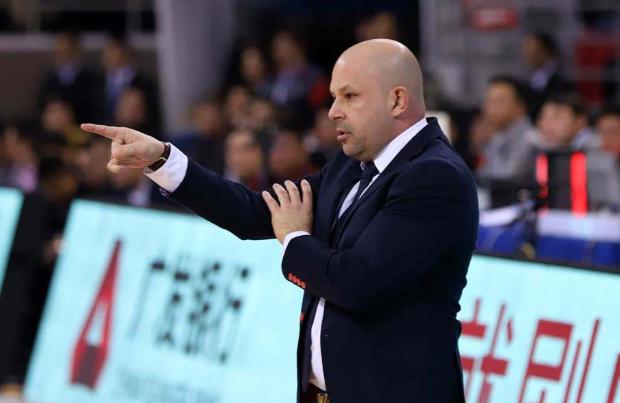 把北京当成家！这个外教把平民球队带出困境做得不比闵鹿蕾差